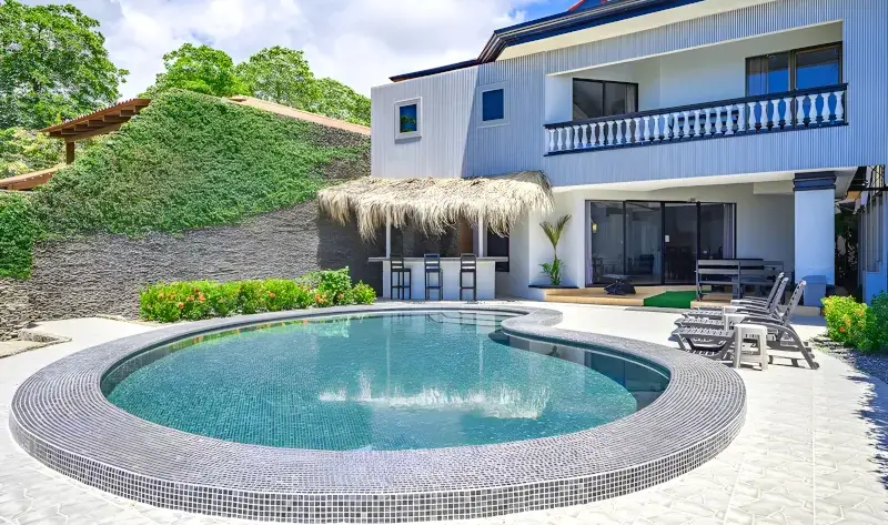 Royale Mimosa Luxury Beachfront Vacation Rental in Jacó Costa Rica