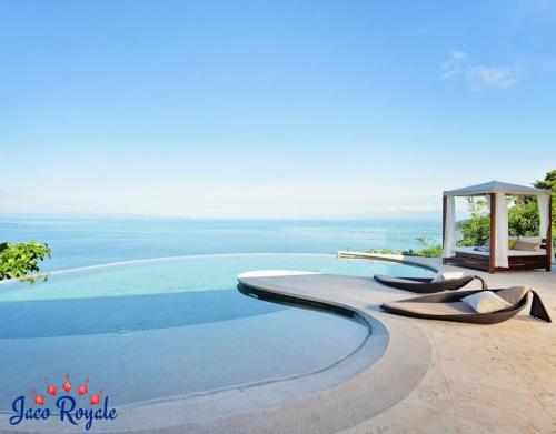 Royale-Purple-Infinity-Pool1-2