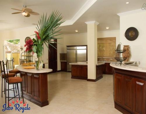 Royale-Sapphire-Kitchen-Area-1-1